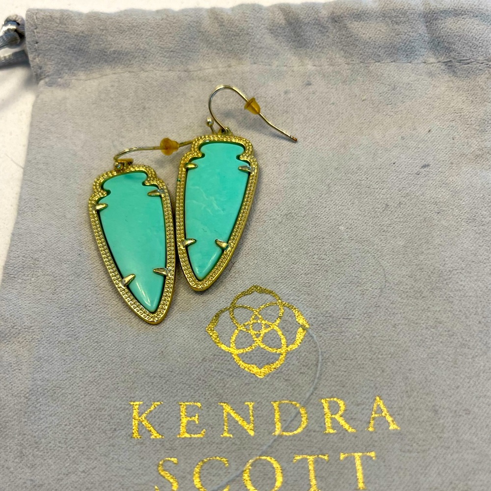 Kendra Scott mint green earrings